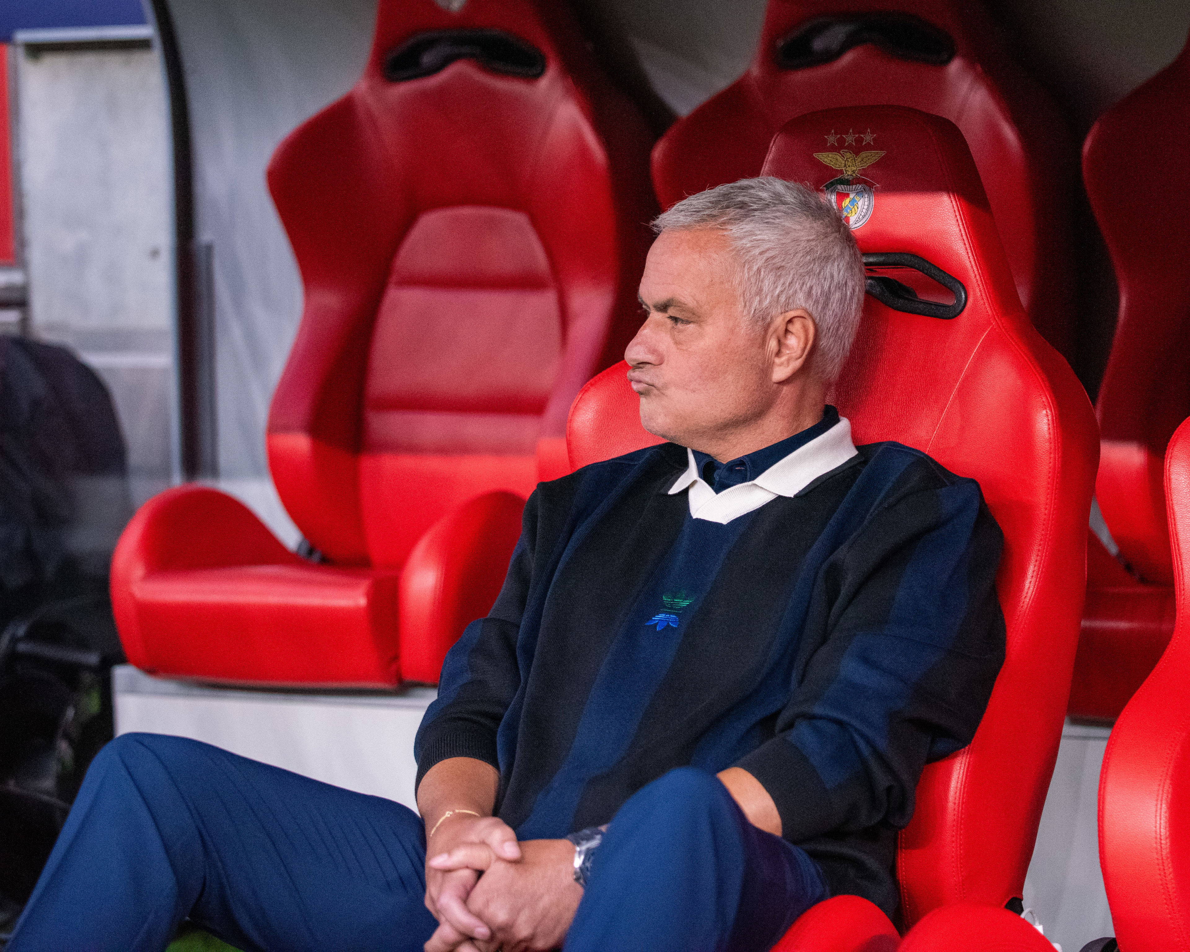 是球员的问, stron