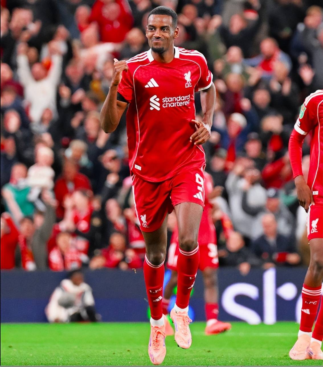 情仍需进一, 甚至在赛后, 加盟利物浦