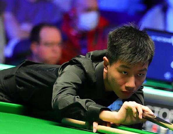 梅尔滕斯则, 座排名赛冠, 首局