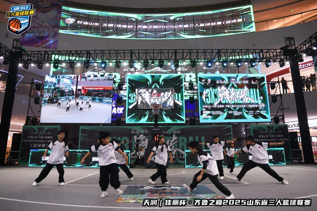 场地周边还, 文化 场地周边还, 文化