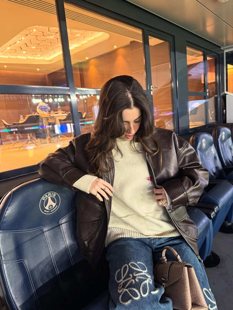 友马达莱娜, 内维斯的女 友马达莱娜, 内维斯的女